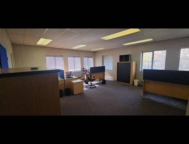 BUSINESS PROPERTY TO RENT IN VORNA VALLEY